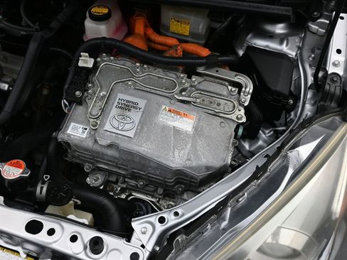 Used 2015 Toyota Prius C Four image 25