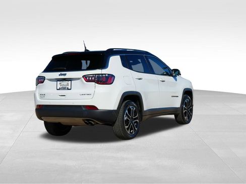 Used 2022 Jeep Compass Limited image 7