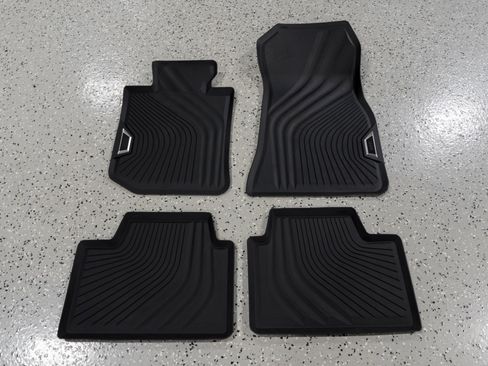 Used 2025 BMW M3 Competition w/ M Carbon Exterior Package image 90