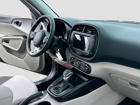 New 2025 Kia Soul LX image 5