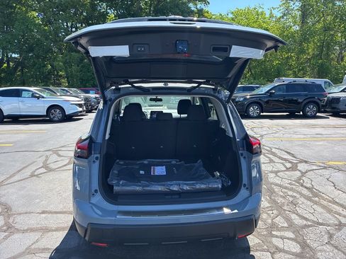 New 2026 Nissan Rogue SV w/ Cold Weather Package AWD/4WD image 13