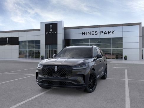 New 2026 Lincoln Aviator Reserve AWD/4WD image 2