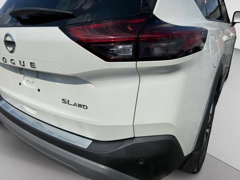 Used 2021 Nissan Rogue SL AWD/4WD image 18