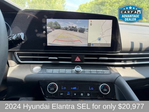 Used 2024 Hyundai Elantra SEL FWD image 17