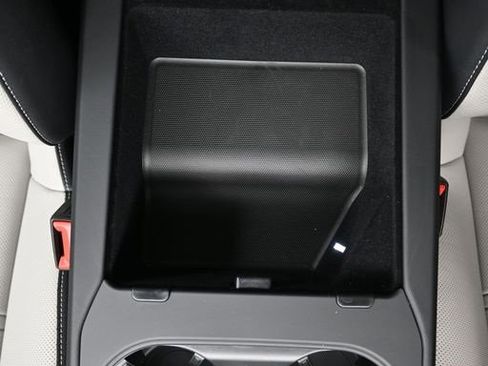 Used 2025 Porsche Cayenne Coupe image 25