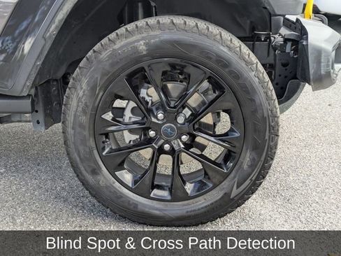 Used 2025 Jeep Wrangler Unlimited Sahara w/ Safety Group image 11