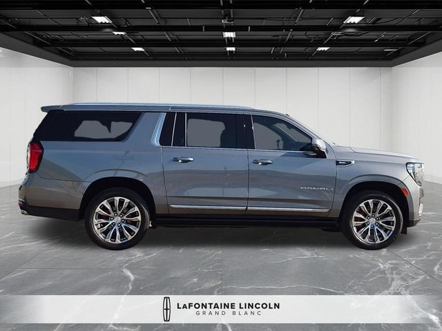 Used 2022 GMC Yukon XL Denali w/ Denali Ultimate Package AWD/4WD image 6