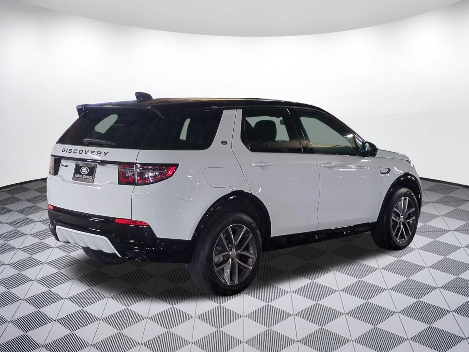 New 2026 Land Rover Discovery Sport Landmark AWD/4WD image 5