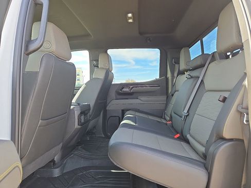 Used 2025 Chevrolet Silverado 1500 ZR2 w/ Technology Package image 14