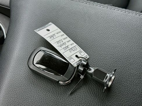 Used 2025 Honda Pilot EX-L image 24