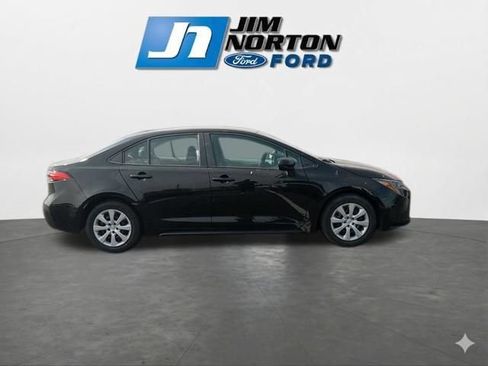 Used 2023 Toyota Corolla LE FWD image 11