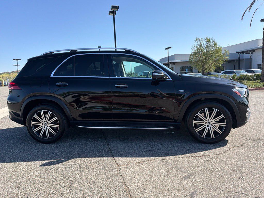Certified 2025 Mercedes-Benz GLE 450e 4MATIC image 6