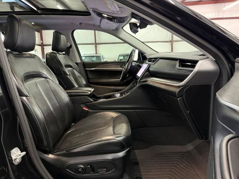 Used 2021 Jeep Grand Cherokee L Limited image 27