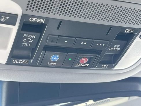 Used 2017 Acura RLX w/ Technology Package FWD image 42