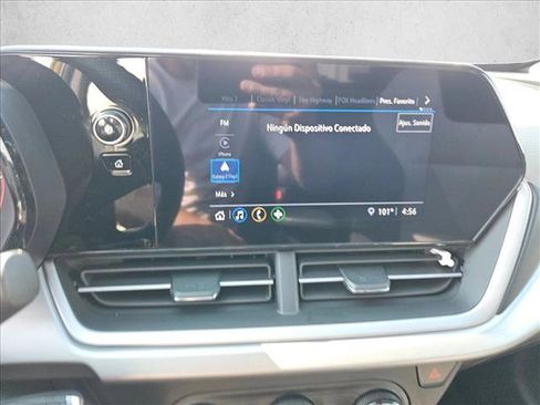 Used 2024 Chevrolet Trax RS w/ Driver Confidence Package FWD image 18