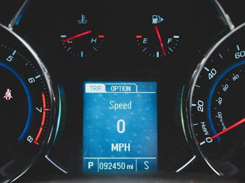 Used 2014 Chevrolet Cruze LTZ w/ RS Package FWD image 8
