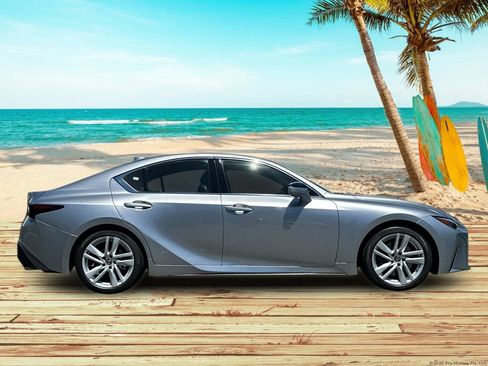 Used 2023 Lexus IS 300 w/ Comfort Package RWD image 7