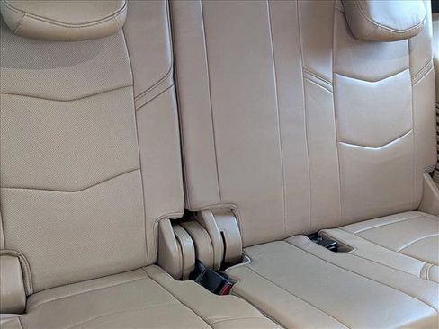 Used 2020 Cadillac Escalade Platinum image 18