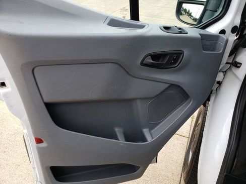 Used 2018 Ford Transit 150 XL RWD image 11