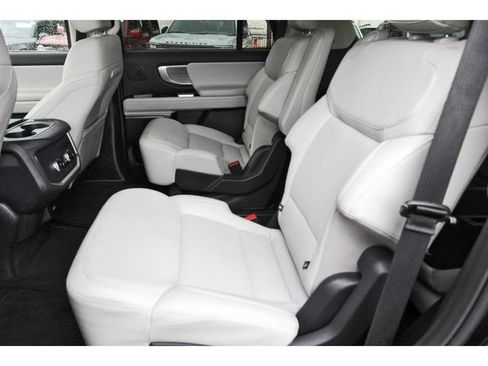 Certified 2025 Ford Expedition Platinum w/ Driver's Package AWD/4WD image 12