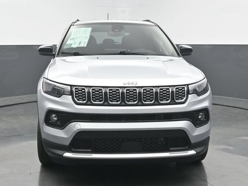 Used 2024 Jeep Compass Limited AWD/4WD image 8
