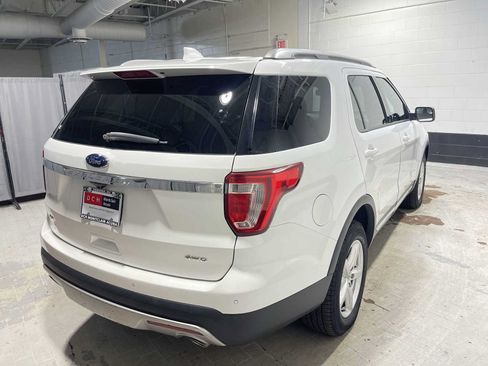 Used 2016 Ford Explorer XLT w/ Equipment Group 201A AWD/4WD image 26