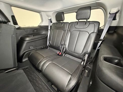 Used 2024 Jeep Grand Cherokee L Limited w/ Rear Seat Video Group I image 7