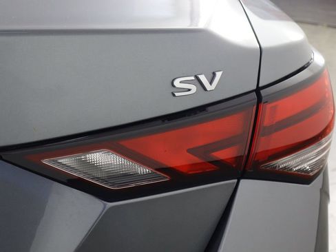 Used 2024 Nissan Sentra SV FWD image 40