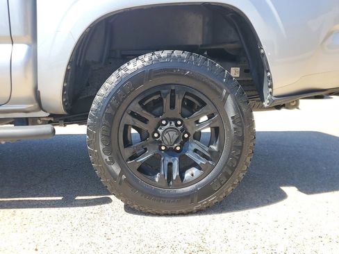 Used 2019 Toyota Tacoma SR w/ SR Convenience Package image 7