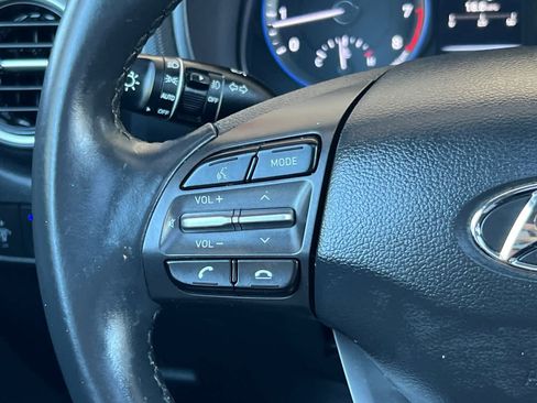 Used 2020 Hyundai Kona Limited FWD image 25