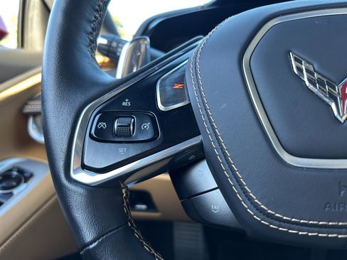 Used 2021 Chevrolet Corvette Stingray Premium Conv w/ Z51 Performance Package image 31