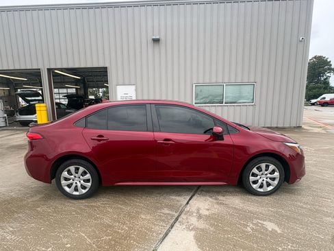Used 2023 Toyota Corolla LE FWD image 9