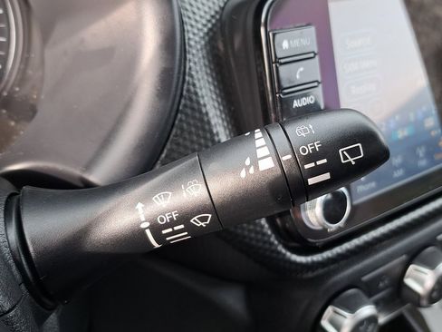 Used 2023 Nissan Kicks SV image 11