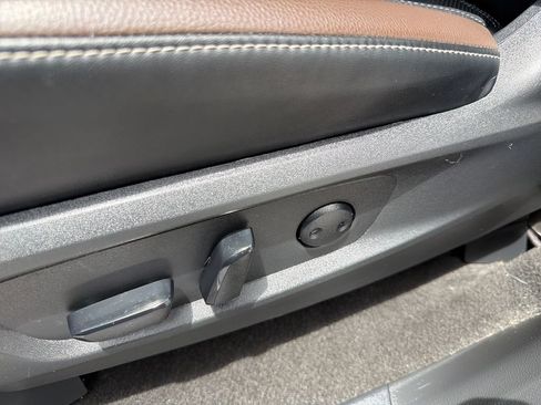 Certified 2024 Nissan Pathfinder Platinum FWD image 21