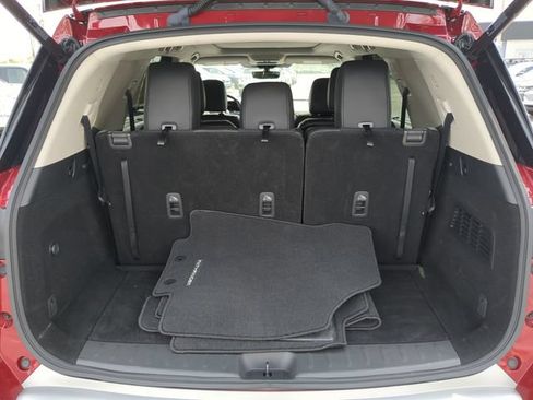 Used 2024 Nissan Pathfinder SL w/ SL Premium Package FWD image 12