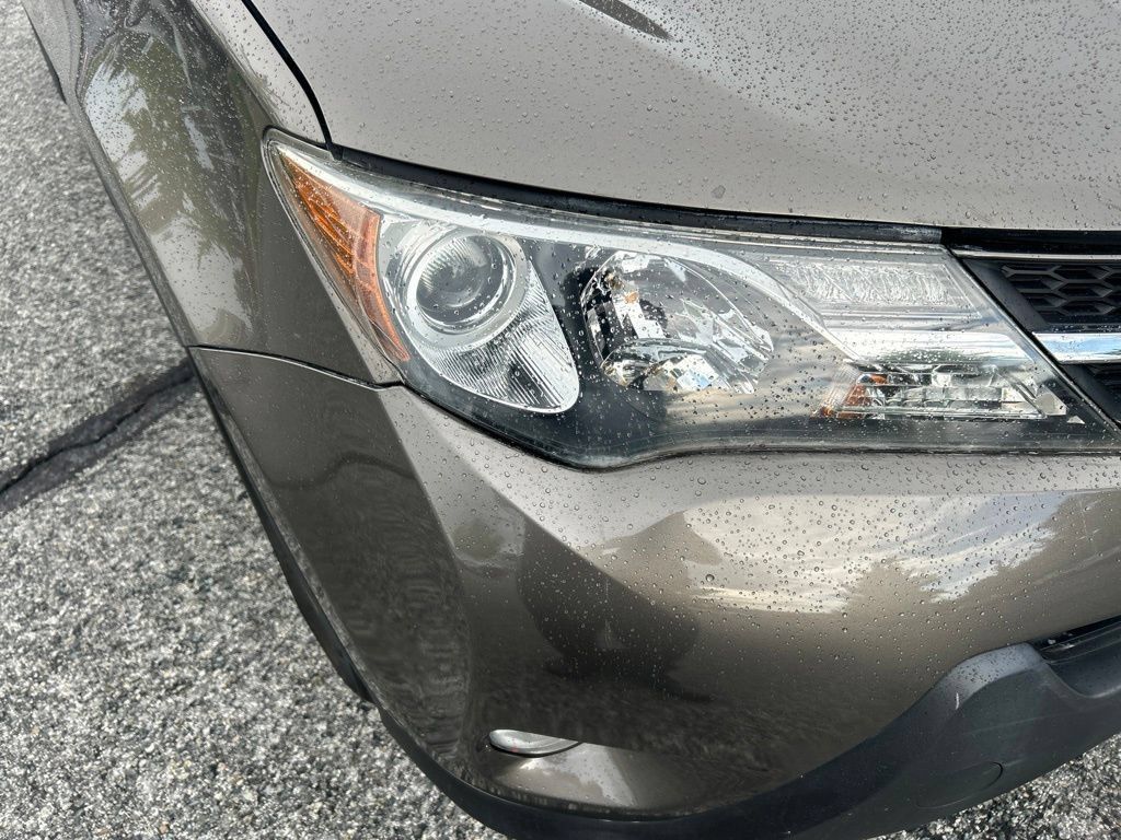Used 2013 Toyota RAV4 XLE AWD/4WD image 17