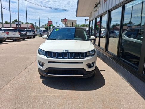 Used 2018 Jeep Compass Limited AWD/4WD image 2