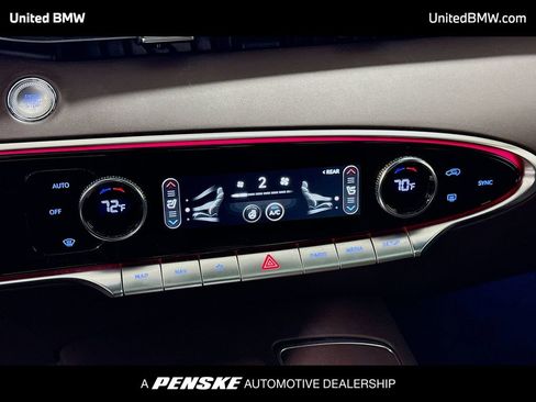 Used 2023 Genesis GV70 2.5T w/ Advanced Package image 11