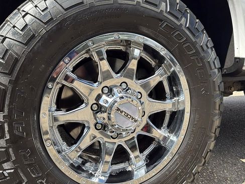 Used 2020 Ford F350 XLT w/ XLT Premium Package image 5