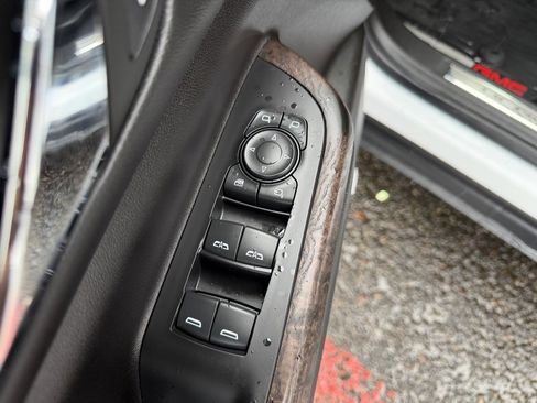 Used 2023 GMC Acadia Denali w/ Denali Ultimate Package image 13