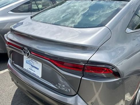 Used 2023 Toyota Mirai w/ Advanced Technology Package RWD image 5