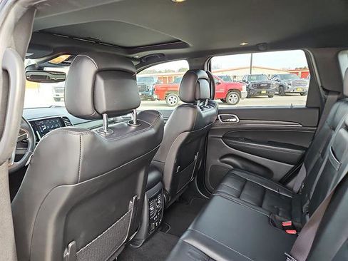 Used 2019 Jeep Grand Cherokee Limited image 9