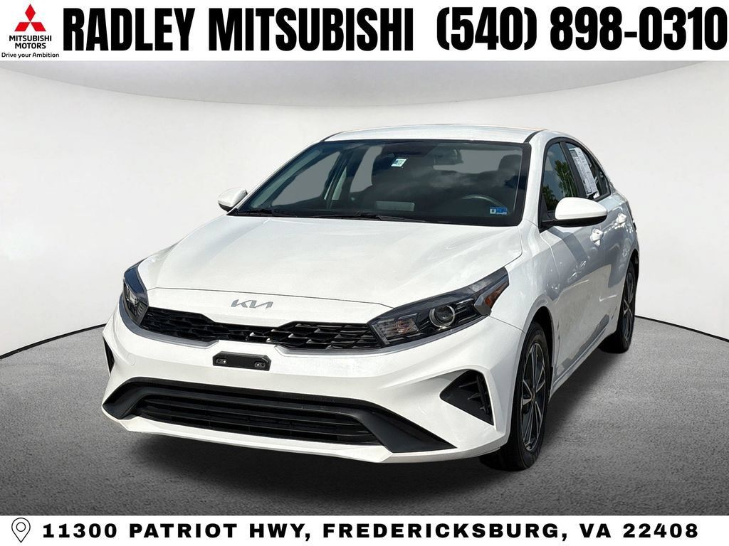 Used 2023 Kia Forte LXS FWD image 1