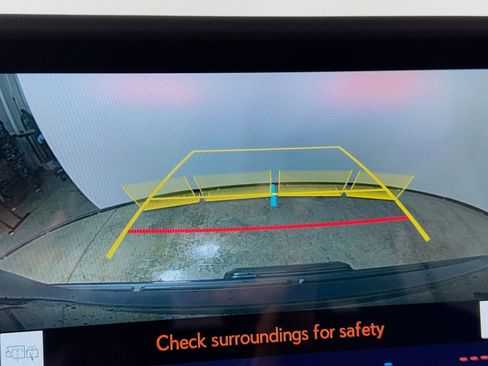 Used 2025 Lexus GX 550 550 Premium image 17