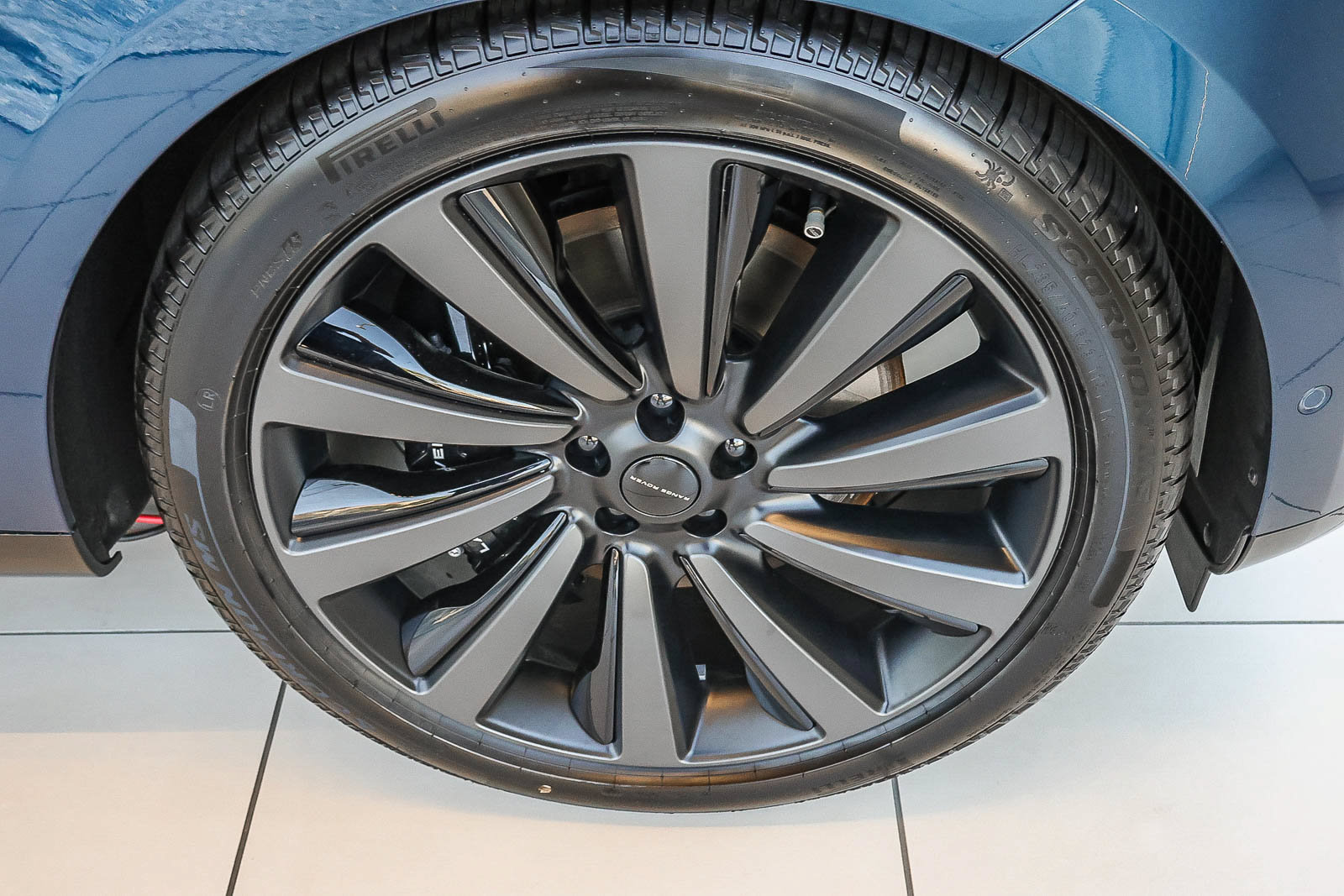 New 2026 Land Rover Range Rover SV AWD/4WD image 7