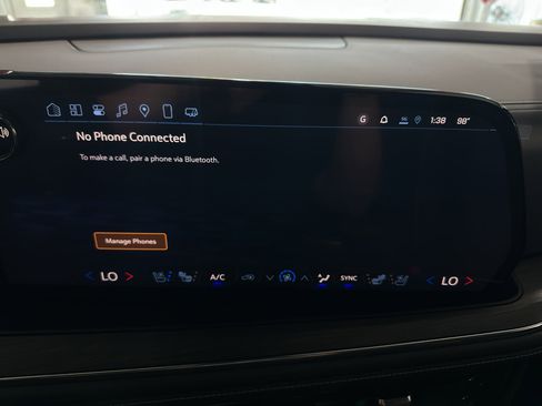 New 2025 Chevrolet Suburban Premier image 19