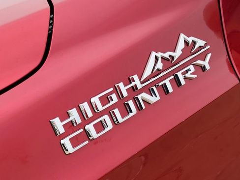 Used 2023 Chevrolet Tahoe High Country AWD/4WD image 10
