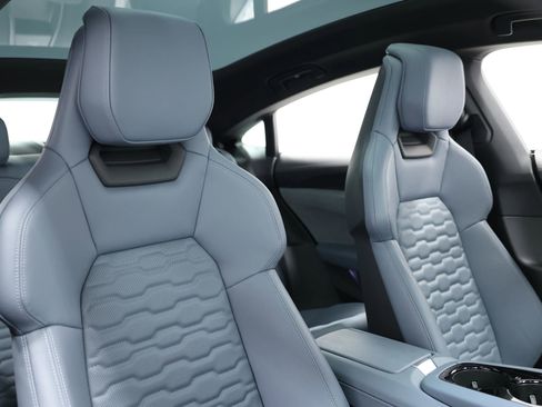 Used 2024 Audi e-tron GT Premium Plus w/ Performance Package image 73