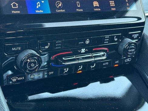 New 2025 Jeep Grand Cherokee Limited image 17