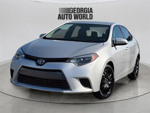 Used 2015 Toyota Corolla LE image 1